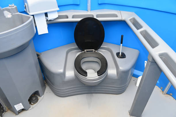 Best Portable restroom trailer rental  in North Oaks, MN